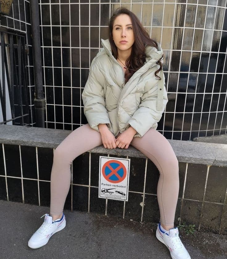 « Vivre dans une bulle complètement différente » – Une streameuse Twitch critique les influenceurs déconnectés