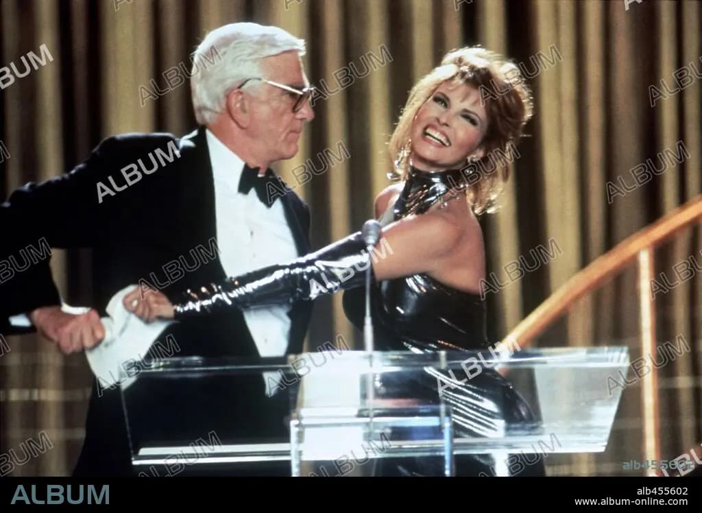 Agárralo como puedas : Le nouveau trailer de la comédie parodique avec Pamela Anderson