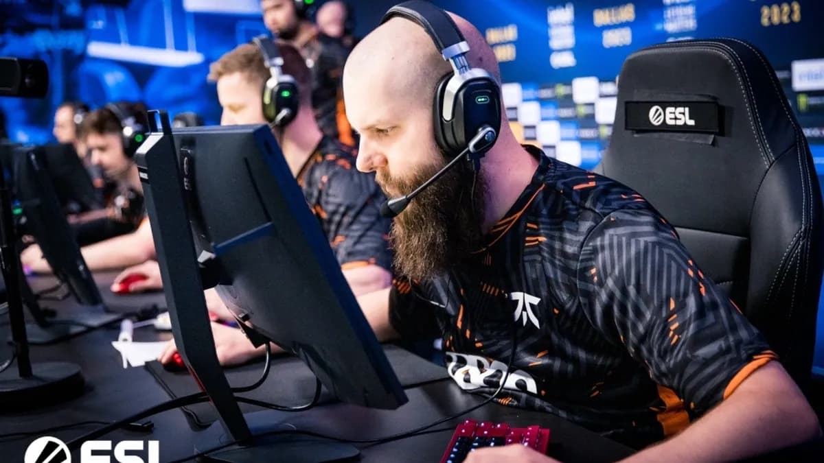 ENCE CS2 2026 : Le Duo Polonais F1KU & kRaSnaL Peut-Il Redonner Ses Lettres de Noblesse à la Légende Finlandaise ? ENCE CS2 2026 : Le Duo Polonais F1KU & kRaSnaL Peut-Il Redonner Ses Lettres de Noblesse à la Légende Finlandaise ?