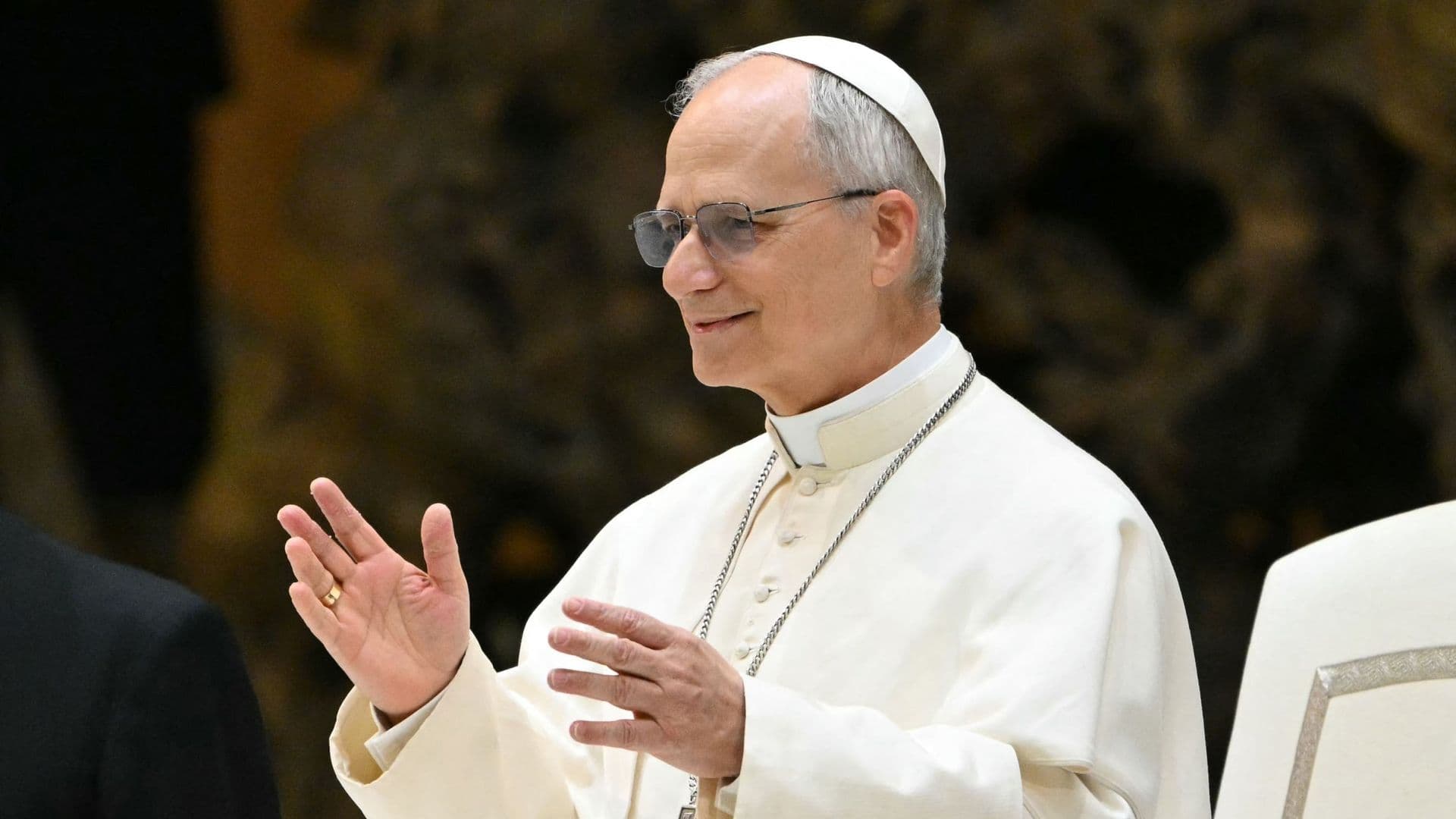 Pape Léon XIV vs. Elon Musk : quand l’Église affronte les excès de la Silicon Valley Pape Léon XIV vs. Elon Musk : quand l’Église affronte les excès de la Silicon Valley