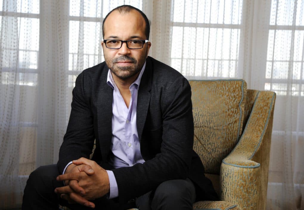 Jeffrey Wright incarne Chase dans Dispatch : une performance rapide et brillante Jeffrey Wright incarne Chase dans Dispatch : une performance rapide et brillante