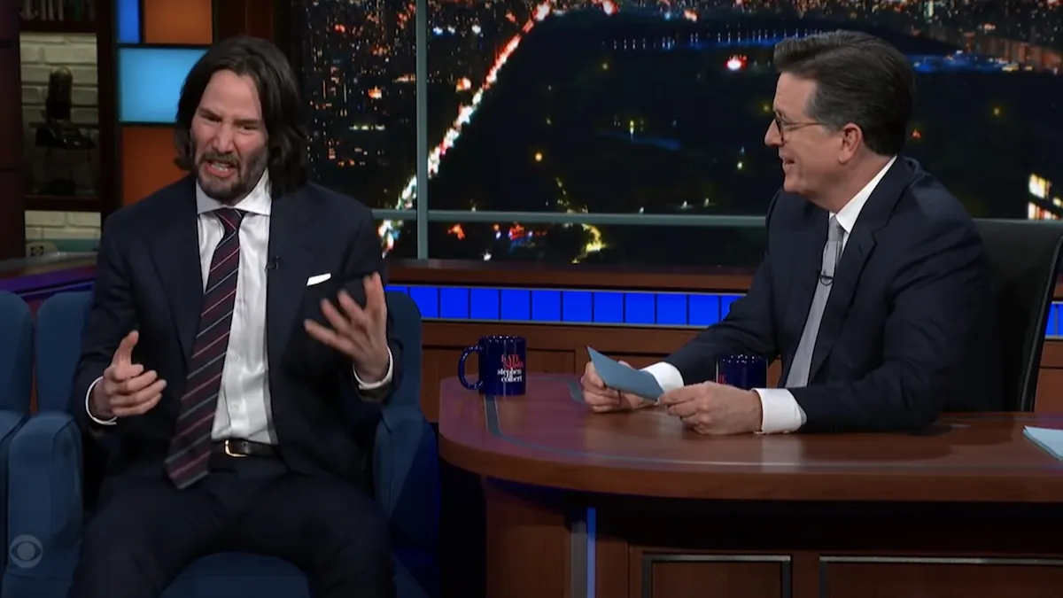 La réponse poignante de Keanu Reeves dans le Late Night avec Stephen Colbert : un moment d'humanité inoubliable