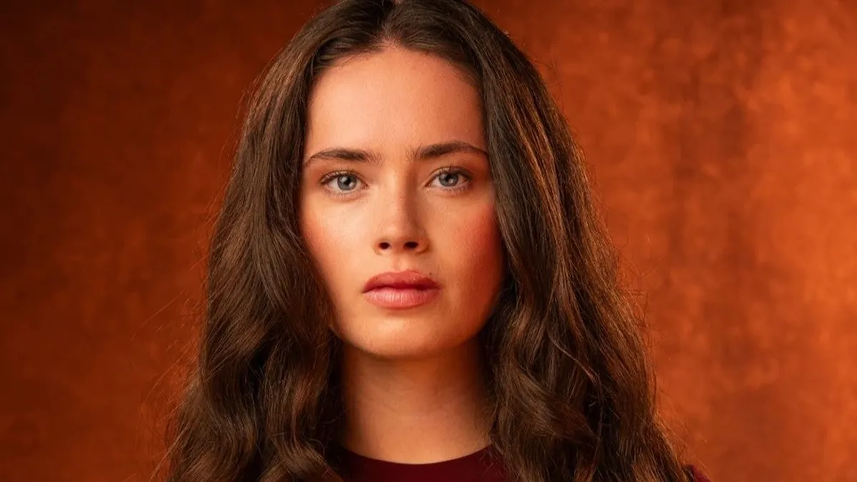 Les Jeux de la Faim : Mia Carragher incarne Katniss Everdeen sur scène