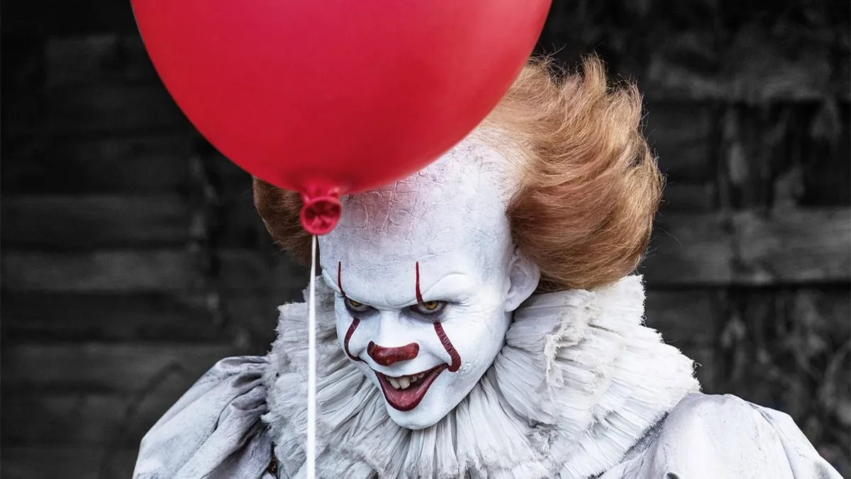 IT : Bienvenue à Derry – Pennywise revient en série sur HBO Max : tout savoir sur la préquelle terrifiante
