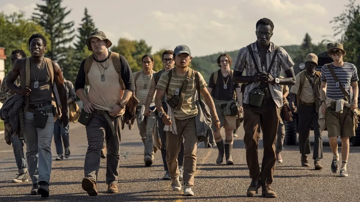 La Larga Marcha : l’adaptation glaçante de Stephen King divise et fascine – premières réactions