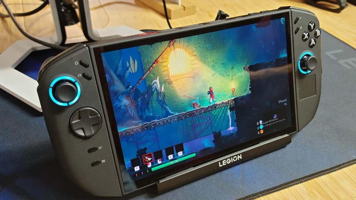Lenovo Legion Go 2 : l’écran OLED qui redéfinit le gaming portable, mais à quel prix ?