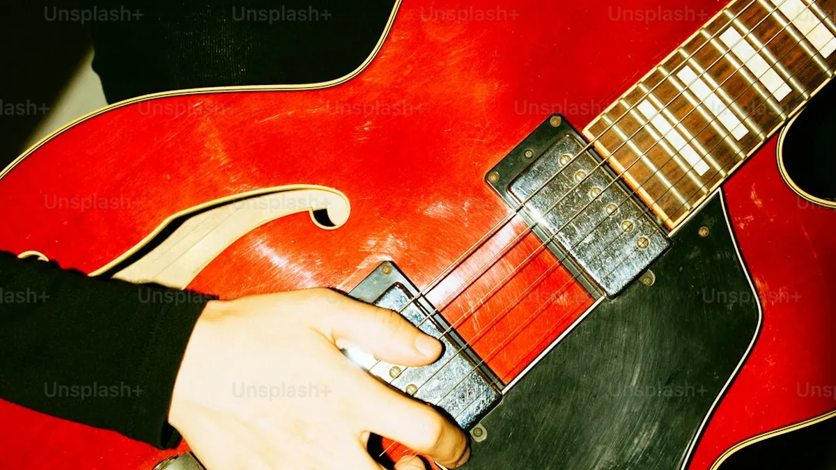 CRKD Gibson Les Paul Cherry Sunburst Pro Edition : Le contrôleur guitare ultime pour gamers est en précommande ! CRKD Gibson Les Paul Cherry Sunburst Pro Edition : Le contrôleur guitare ultime pour gamers est en précommande !